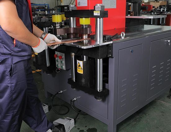 Mesin punching busbar CNC tembaga